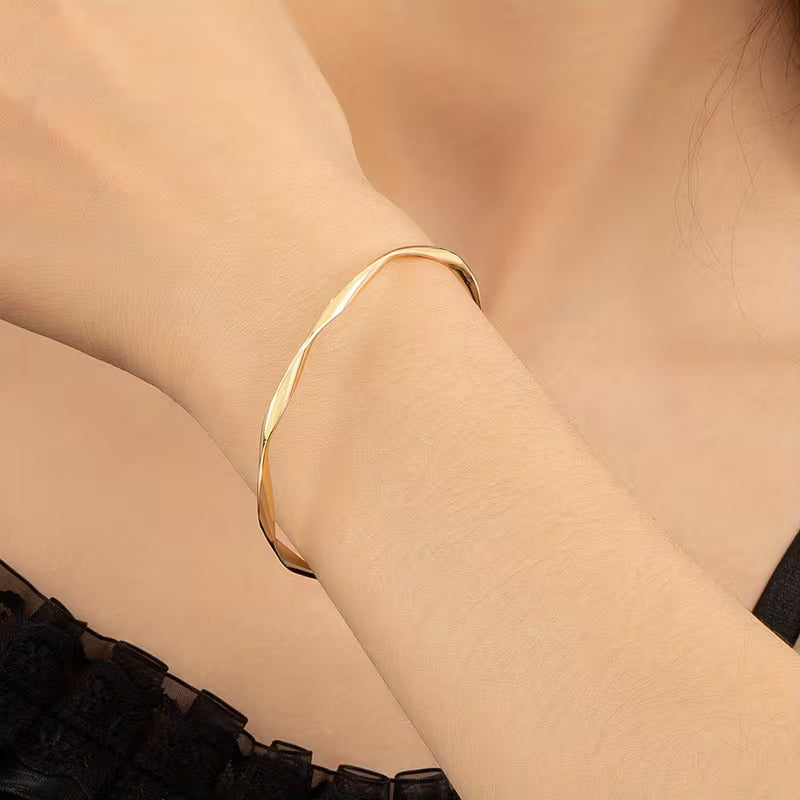 Sculpted Bangle Bracelet